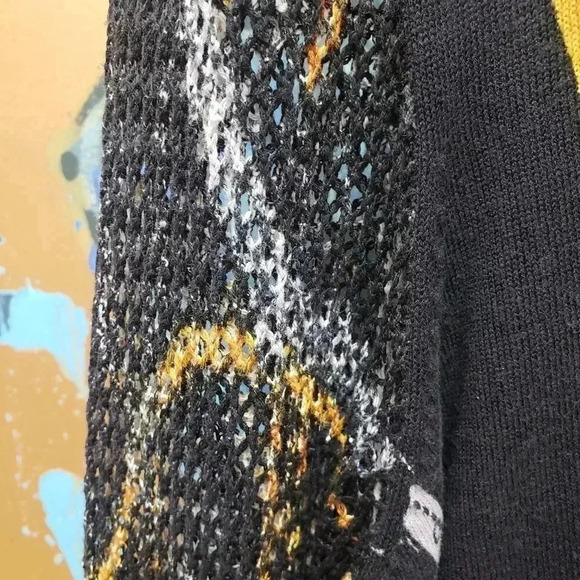 Peter Nygard Chain Sweater with Crochet Sleeves - Picture 4 of 5